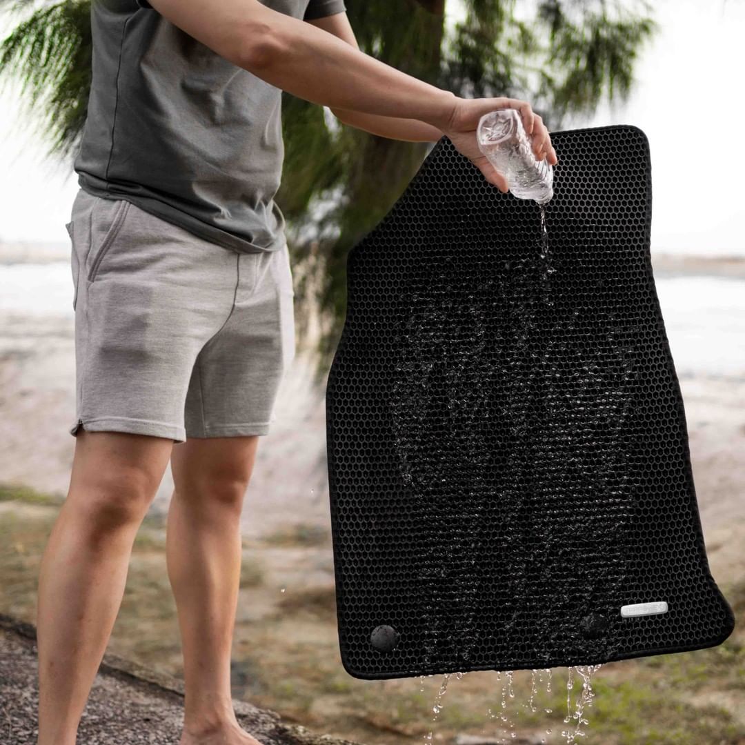 What are the pros and cons of car floor mats?