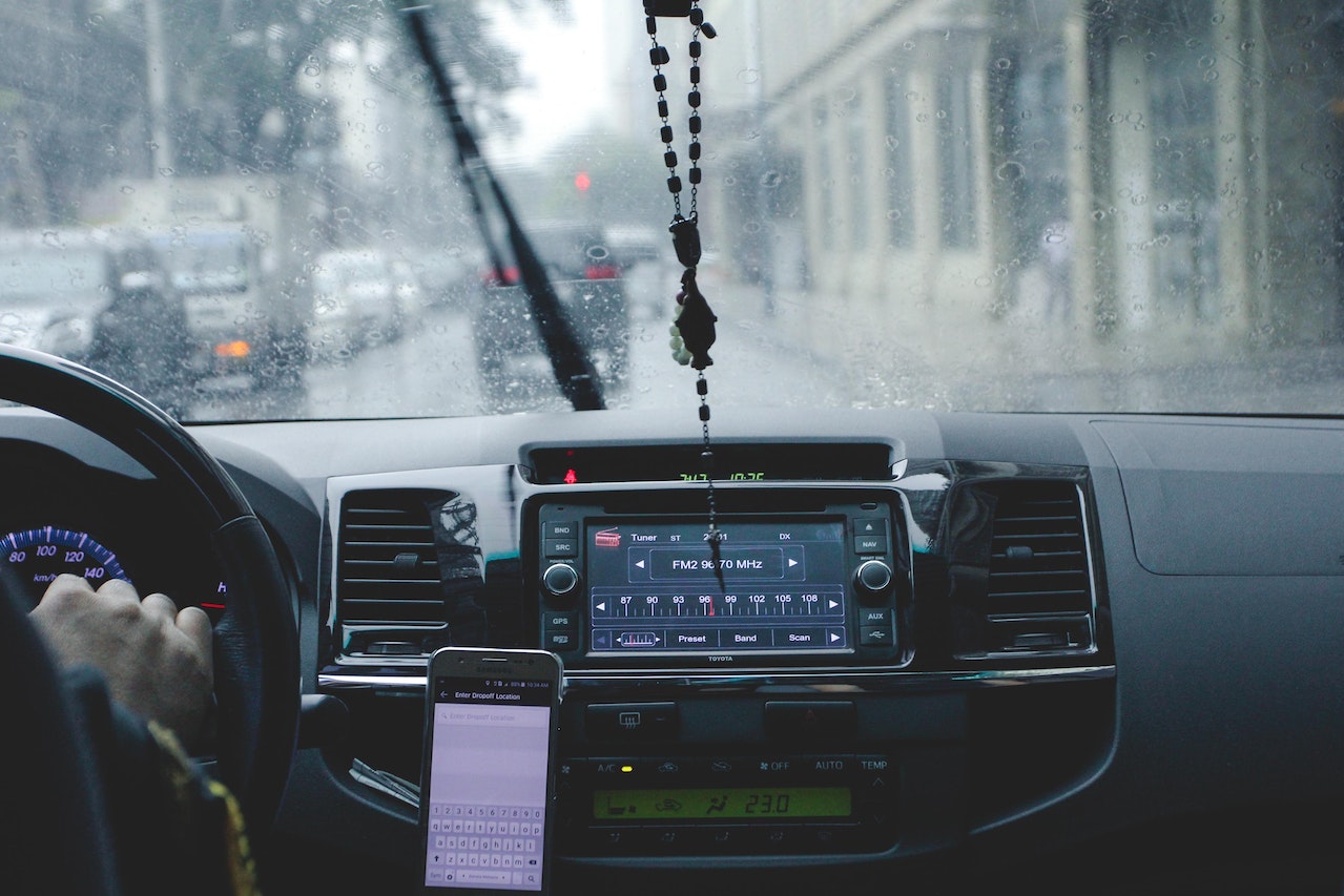 Are Your Wiper Blades Showing Signs Of Wear And Tear?